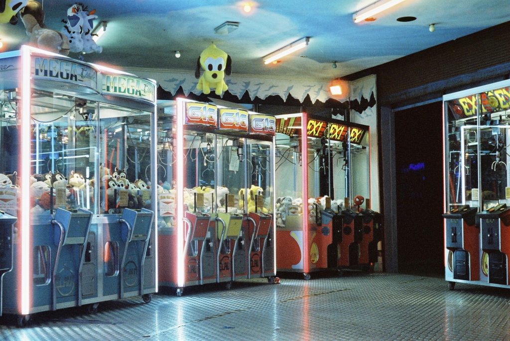 A picture of the arcades shot on CineStill 800T, Leica M2